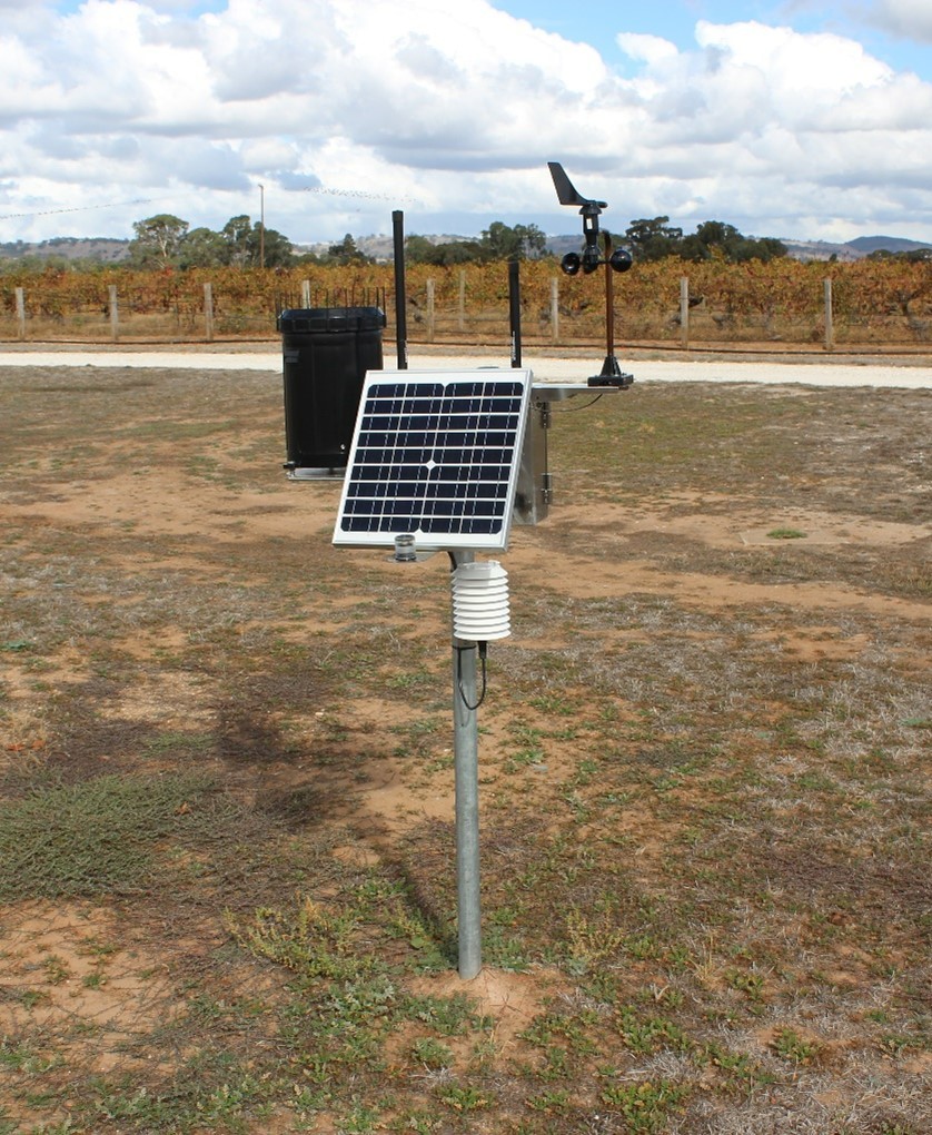 Harvest weather and base station for the soil moisture and temperature probe
