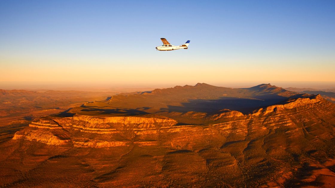 plane flying above flinders rangers