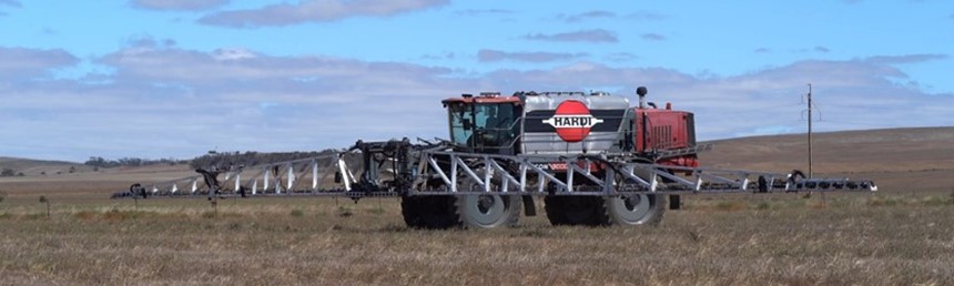 HARDI Rubicon using the GeoSelect system for spraying in a paddock