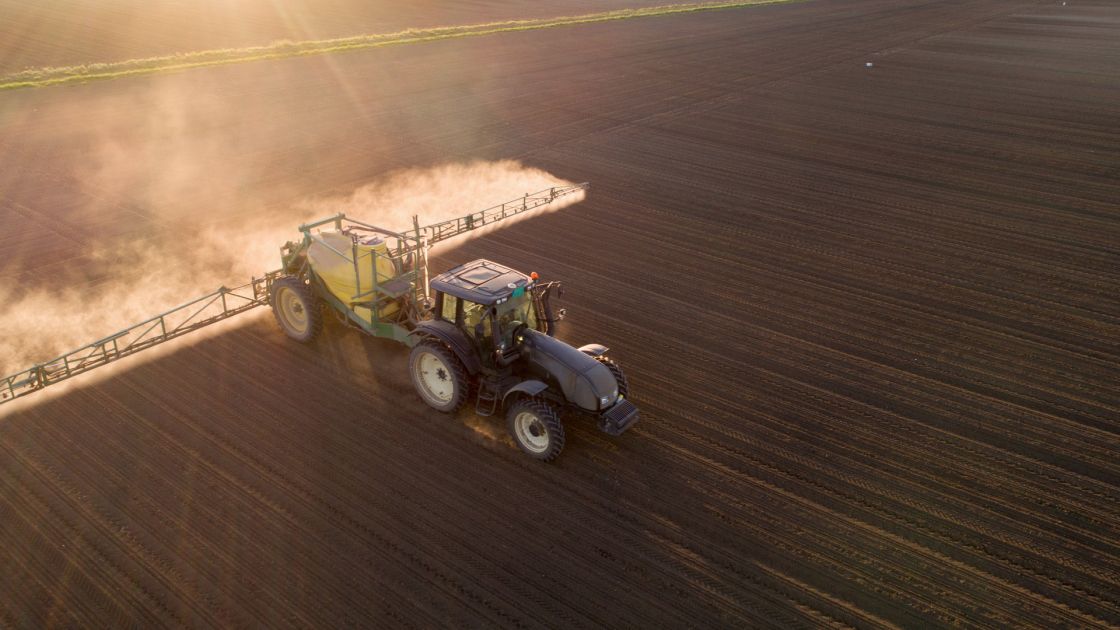 Producers urged to be wary of spray drift during summer
